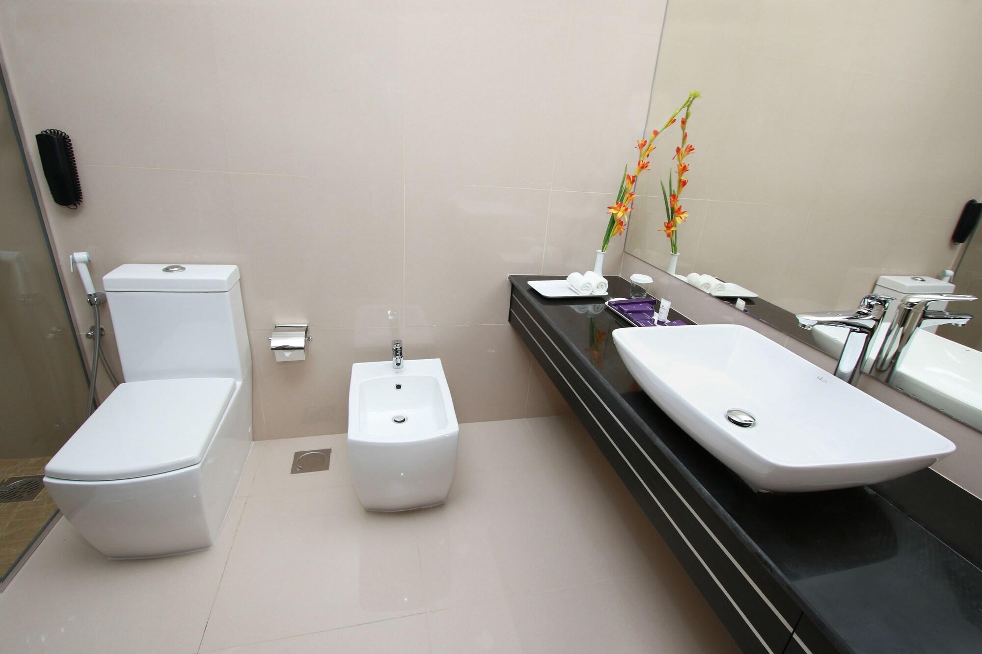 Park Regis Lotus Hotel Manama Eksteriør billede