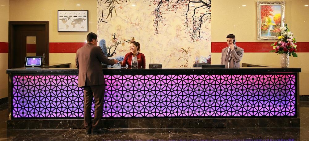 Park Regis Lotus Hotel Manama Eksteriør billede