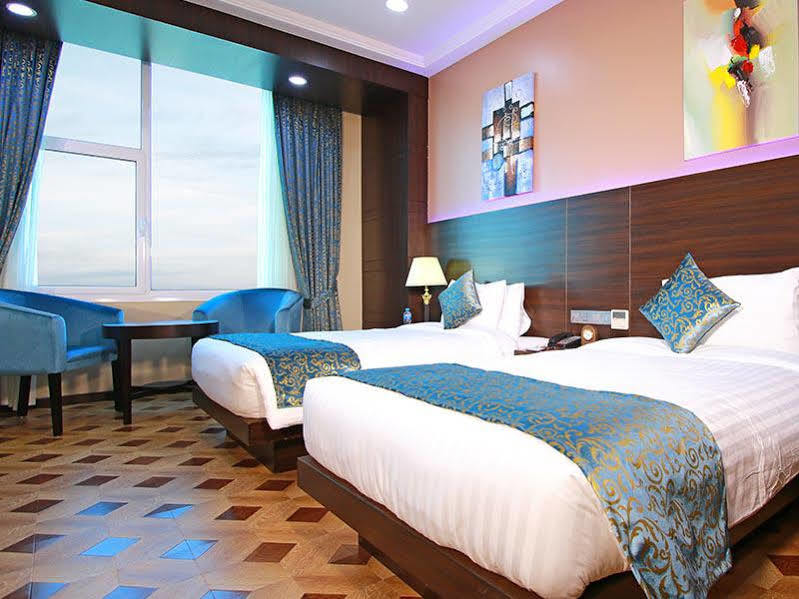Park Regis Lotus Hotel Manama Eksteriør billede
