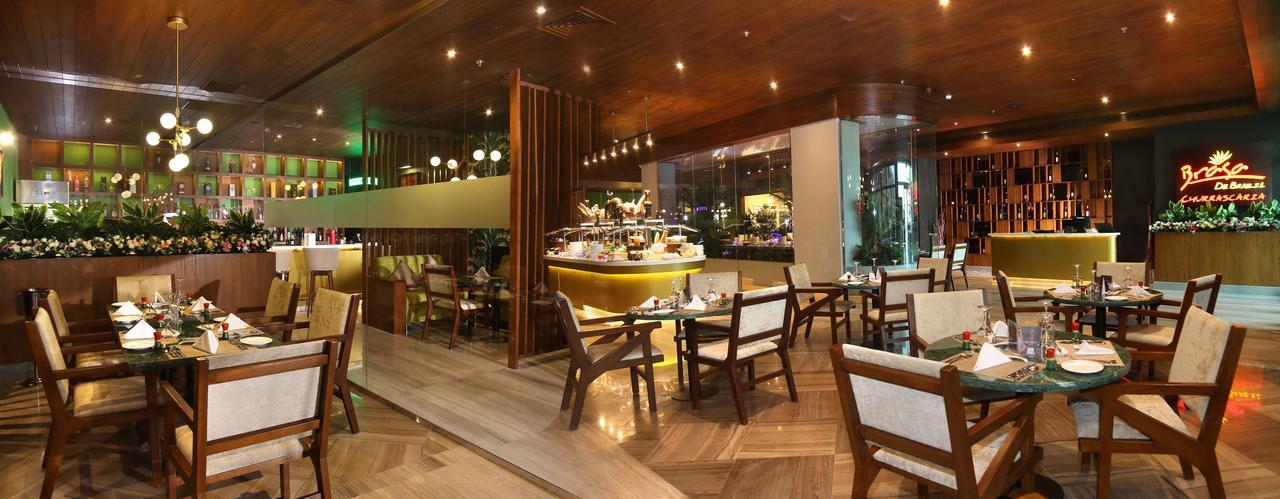 Park Regis Lotus Hotel Manama Eksteriør billede