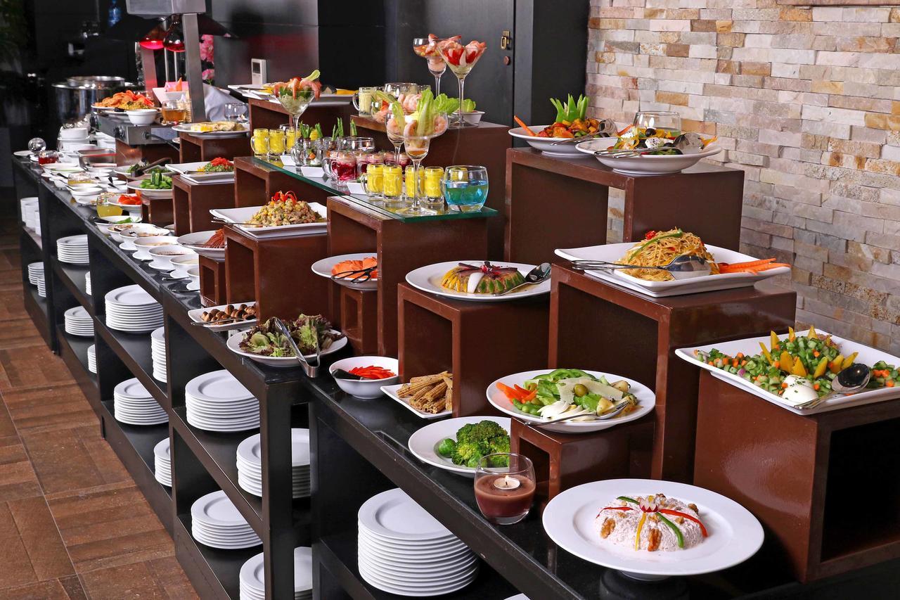 Park Regis Lotus Hotel Manama Eksteriør billede