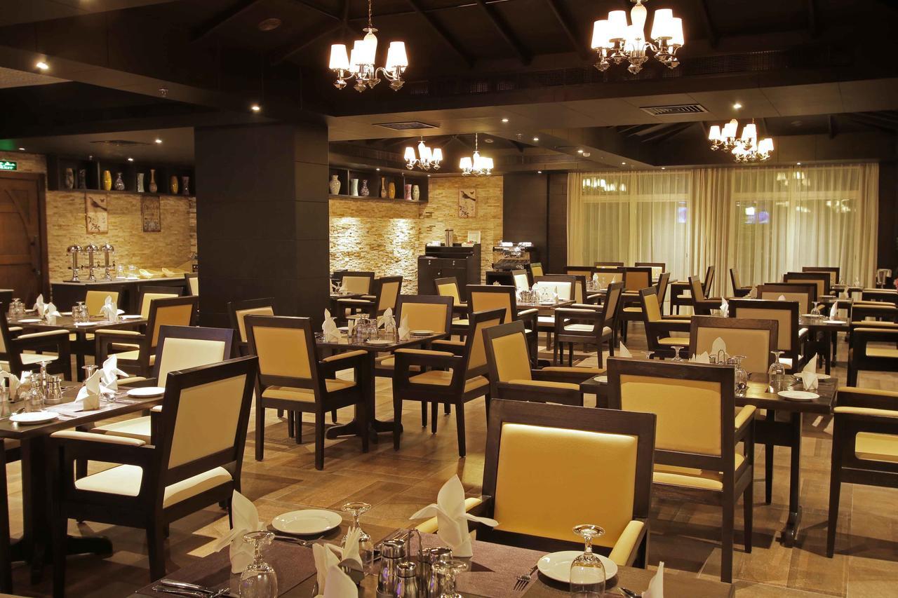 Park Regis Lotus Hotel Manama Eksteriør billede