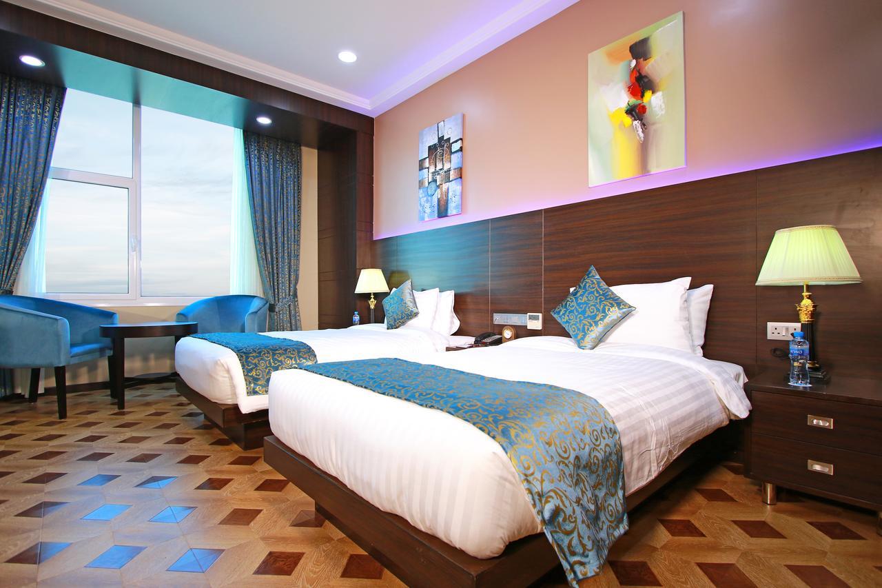Park Regis Lotus Hotel Manama Eksteriør billede