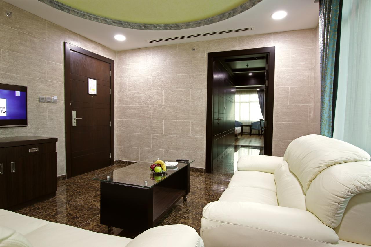 Park Regis Lotus Hotel Manama Eksteriør billede